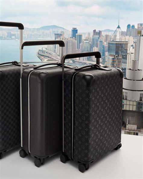 louis vuitton luggage set outlet